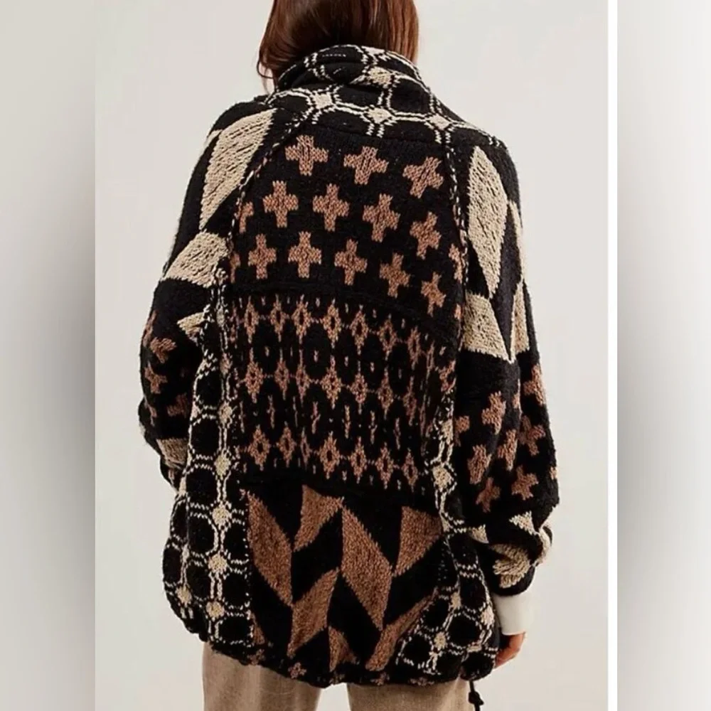 Free People Cardigan Sweater Bright & Optimistic Black Cream Brown Chunky - Picture 2 of 7